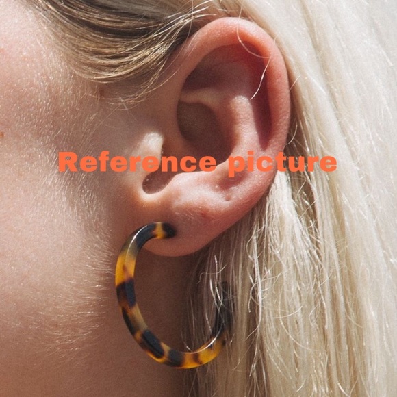 Tortoise Shell Hoop Earrings - Picture 3 of 9